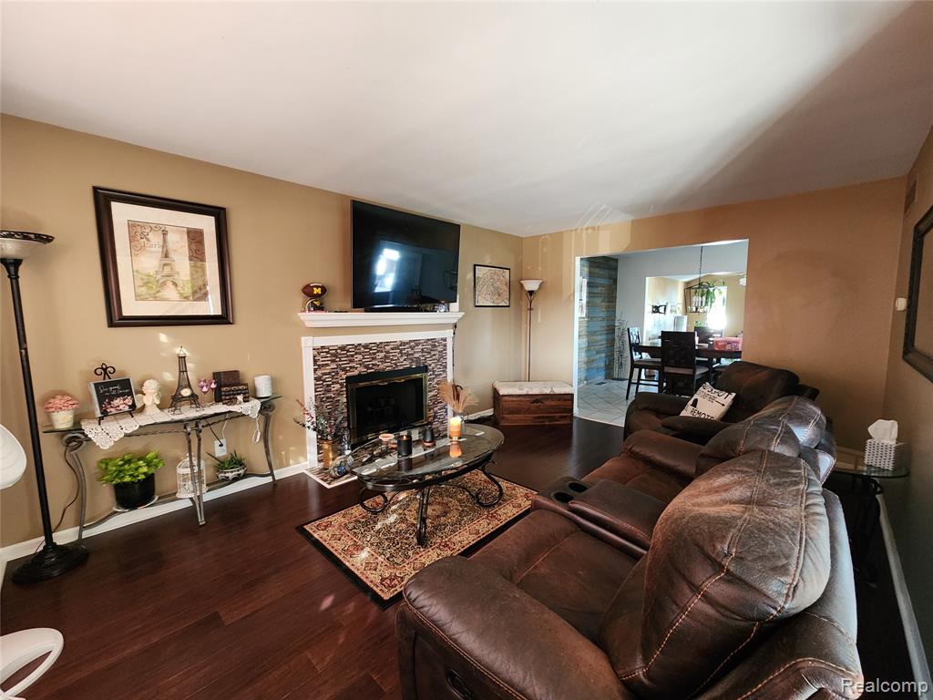 3955 Trumbull Street, Trenton, MI 48183 — Photo 2