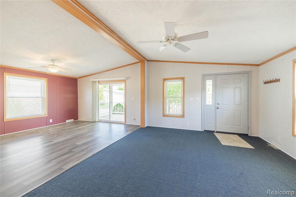 11160 Chestnut Run Court, South Lyon, MI 48178 — Photo 5