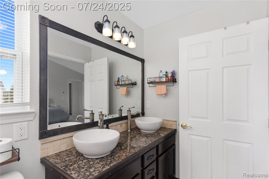1725 Bridgewater Drive, Ypsilanti, MI 48198 — Photo 18