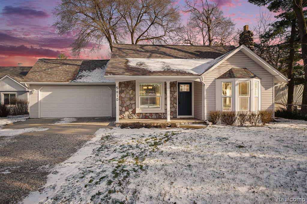 5810 ROCKCROFT Boulevard, Clarkston, MI — Photo 3