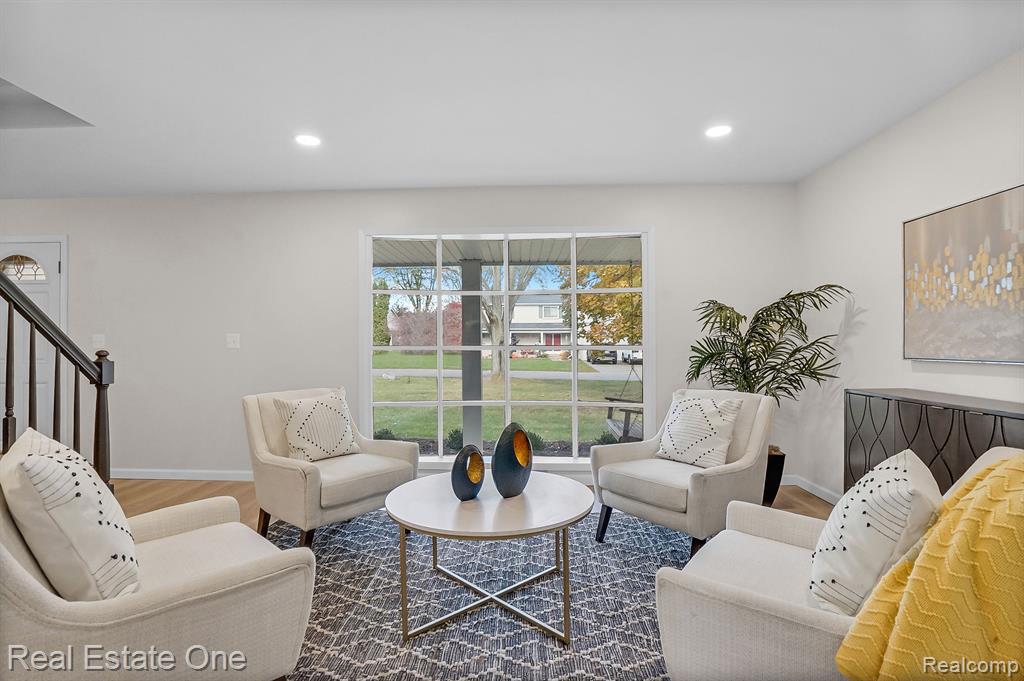 684 ABBEY, Rochester Hills, MI 48307 — Photo 10