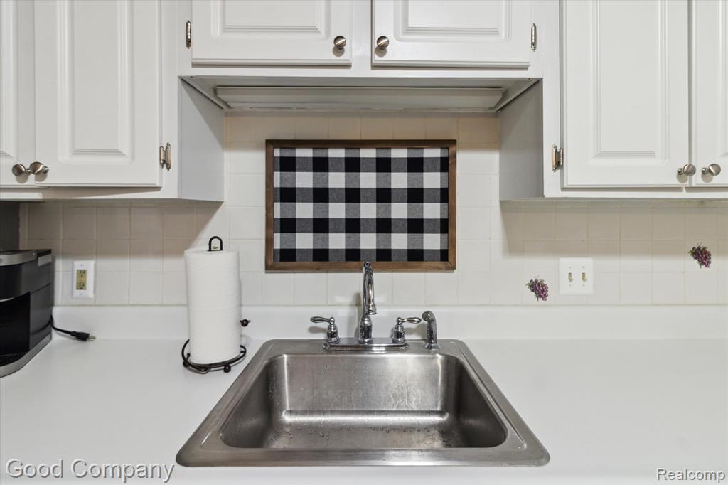 61228 Greenwood Drive, 64, South Lyon, MI 48178 — Photo 17