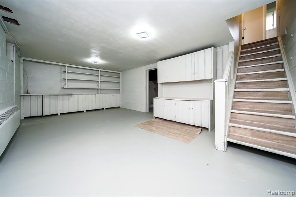 19041 Bungalow Drive, Lathrup Village, MI 48076 — Photo 80