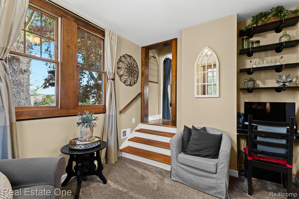 240 MONT EAGLE Street, Milford, MI 48381 — Photo 25