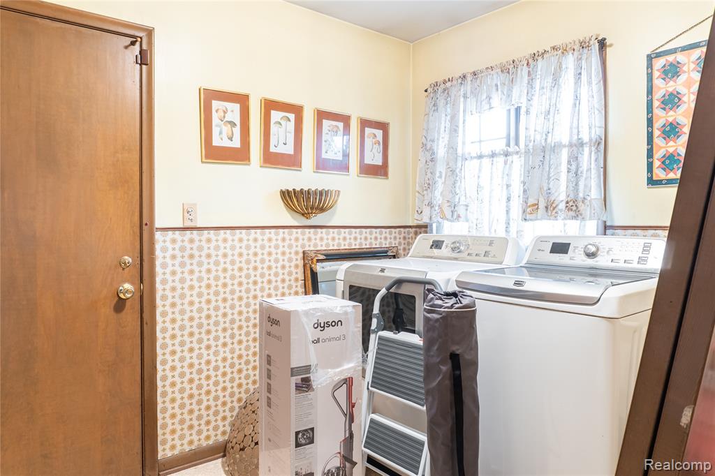 8362 Sunburst, Center Line, MI 48015 — Photo 32