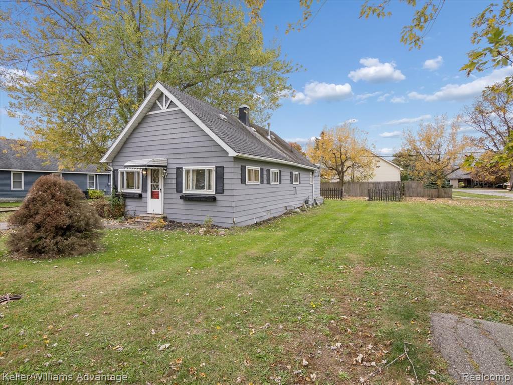 4777 Elm Street, Newport, MI 48166 — Photo 2