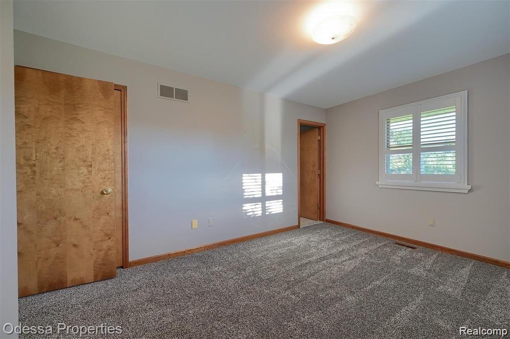16185 24 MILE Road, Macomb, MI 48042 — Photo 16