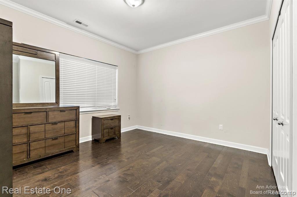 5570 ARBOR CHASE Drive, Ann Arbor, MI 48103 — Photo 16