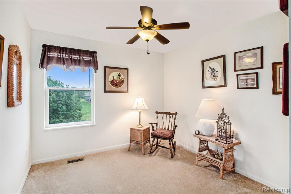 8342 Meadow Creek Drive, Goodrich Vlg, MI — Photo 16