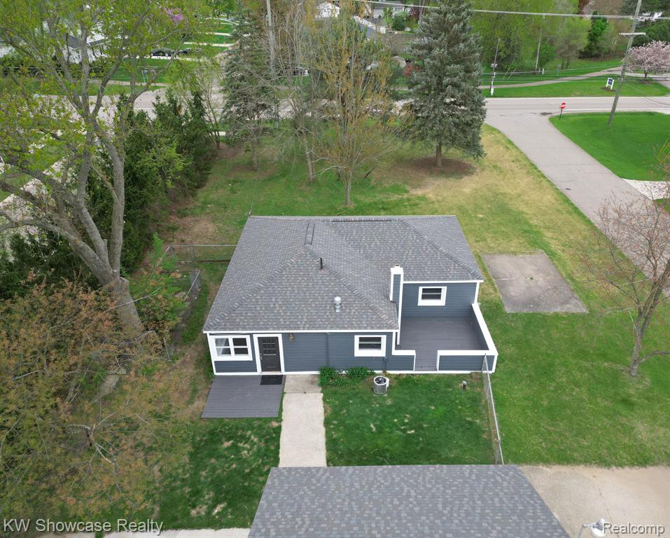 786 GLENGARY Road, Commerce Twp, MI 48390 — front exterior