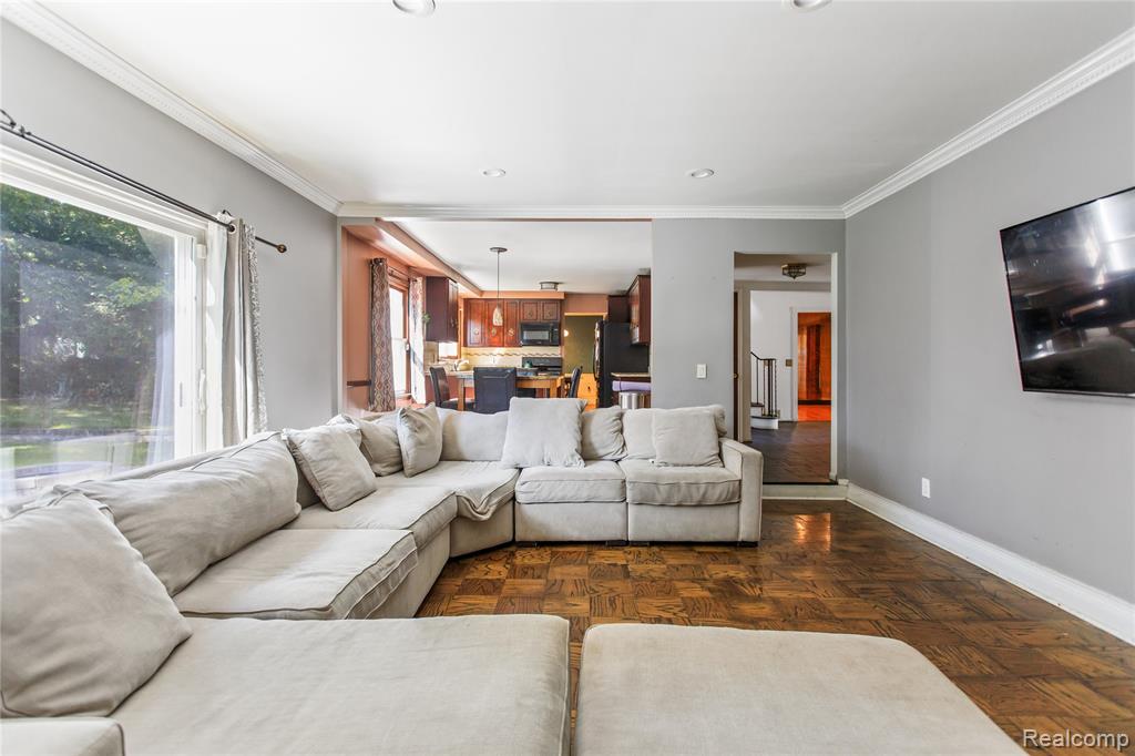 4015 Pinehurst Drive, West Bloomfield, MI — Photo 11