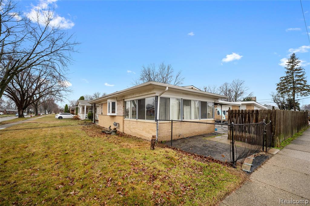 27483 Norma Drive, Warren, MI 48093 — Photo 33