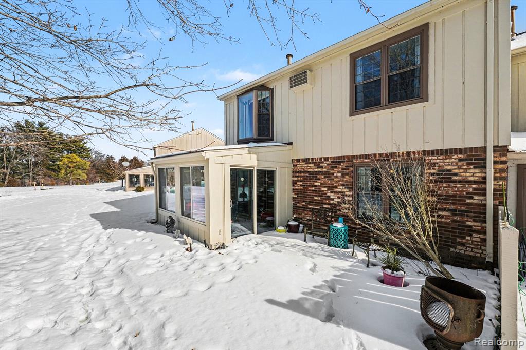 11869 Shenandoah Drive, 4, South Lyon, MI 48178 — Photo 6