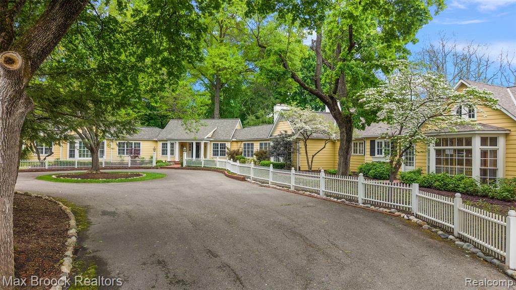 760 Lone Pine Road - Photo 2