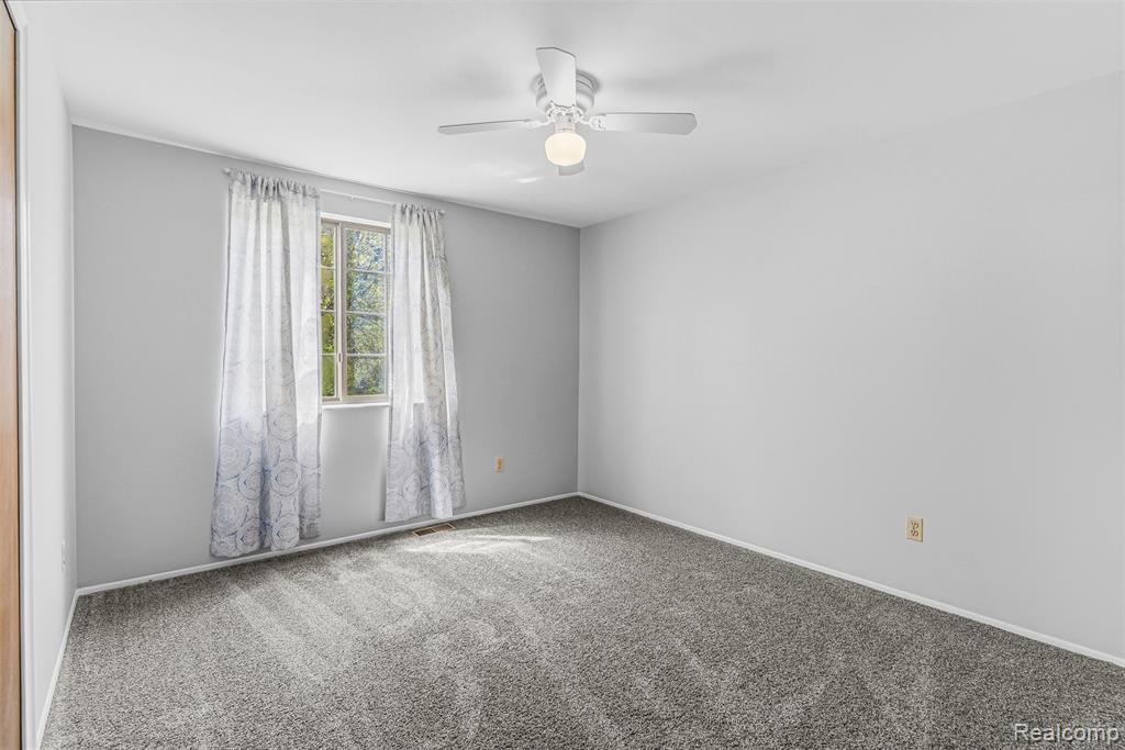 604 Luce Avenue, Flushing, MI 48433 — Photo 29