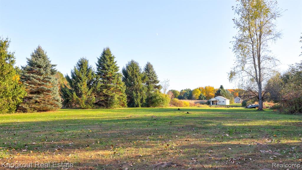 4690 Birch Run Road, Millington, MI 48746 — Photo 17