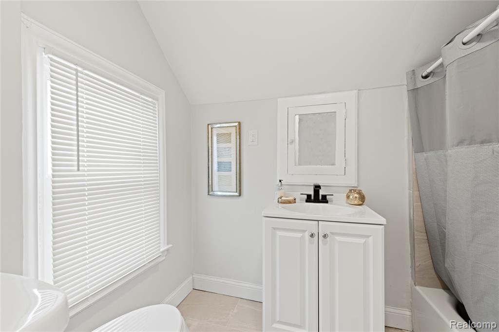 17214 Wildemere Street, Detroit, MI 48221 — Photo 28