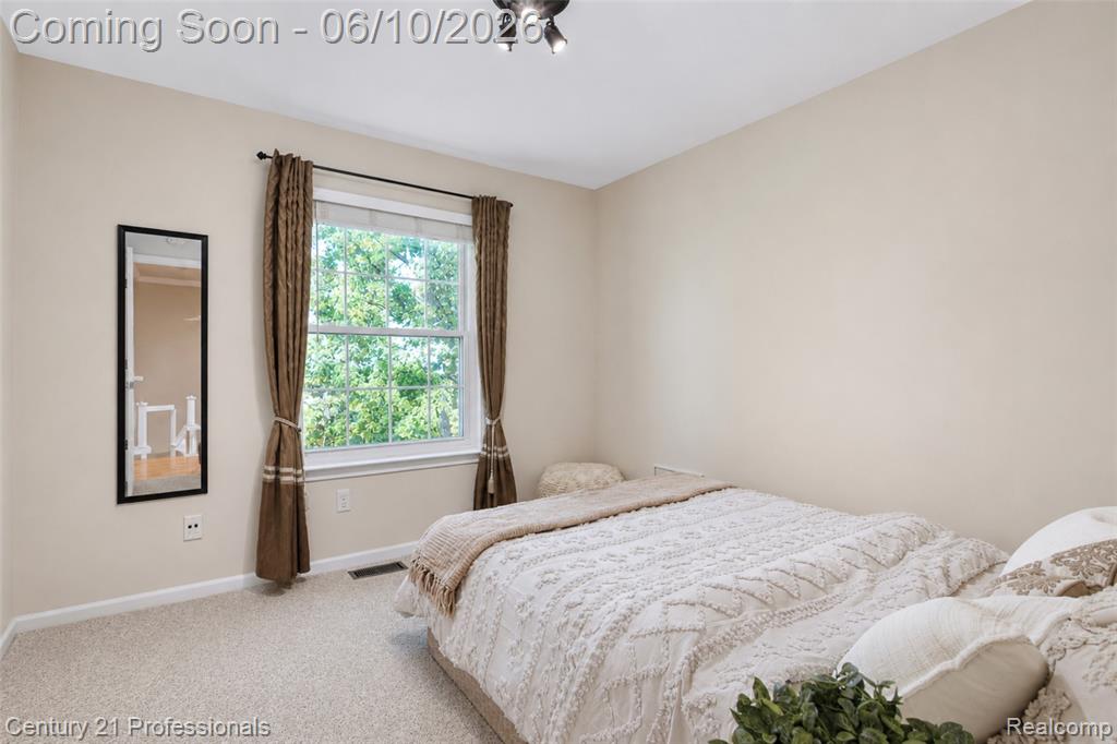 425 Cherry Grove Lane, Walled Lake, MI 48390 — Photo 55