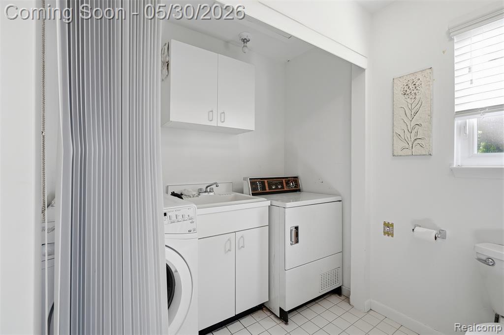 5620 Eastman Boulevard, West Bloomfield, MI 48323 — Photo 21