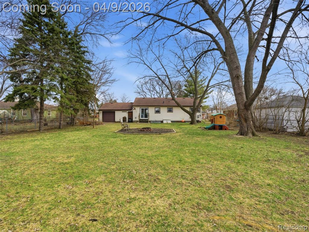 23151 Schroeder Avenue, Eastpointe, MI 48021 — Photo 33