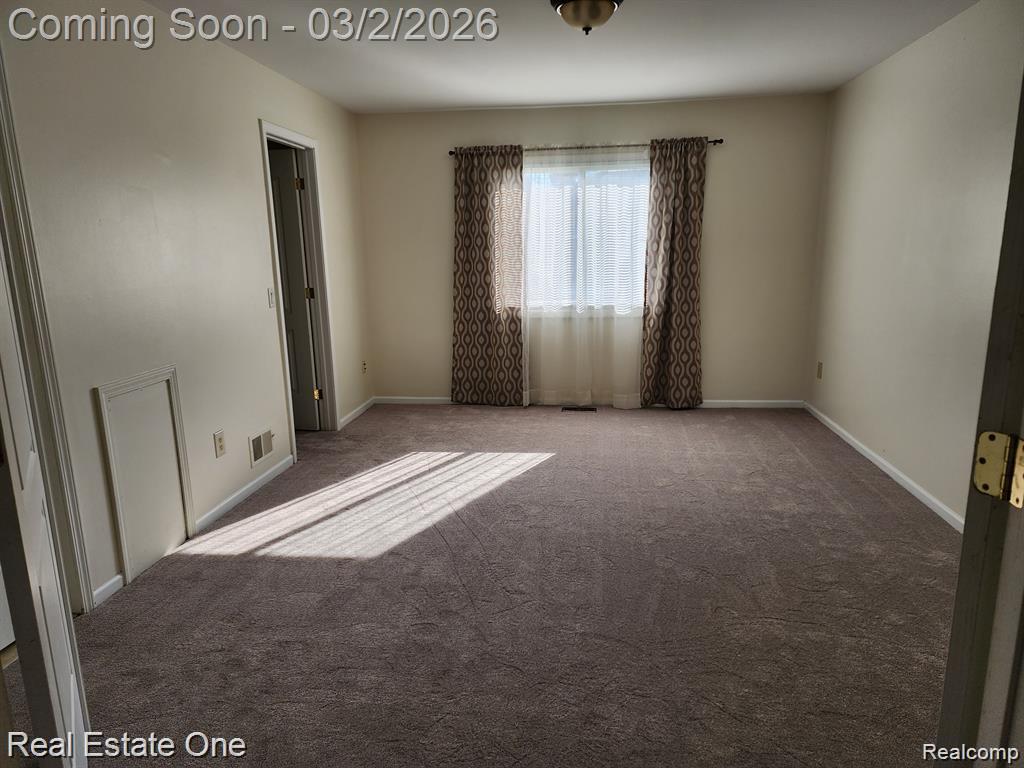 492 BUTTERCUP Drive, Rochester Hills, MI 48307 — Photo 11