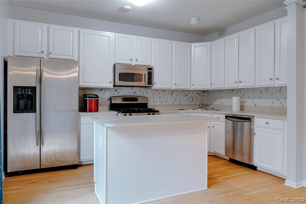 609 Cherry Orchard Road, Canton, MI 48188 — Photo 12