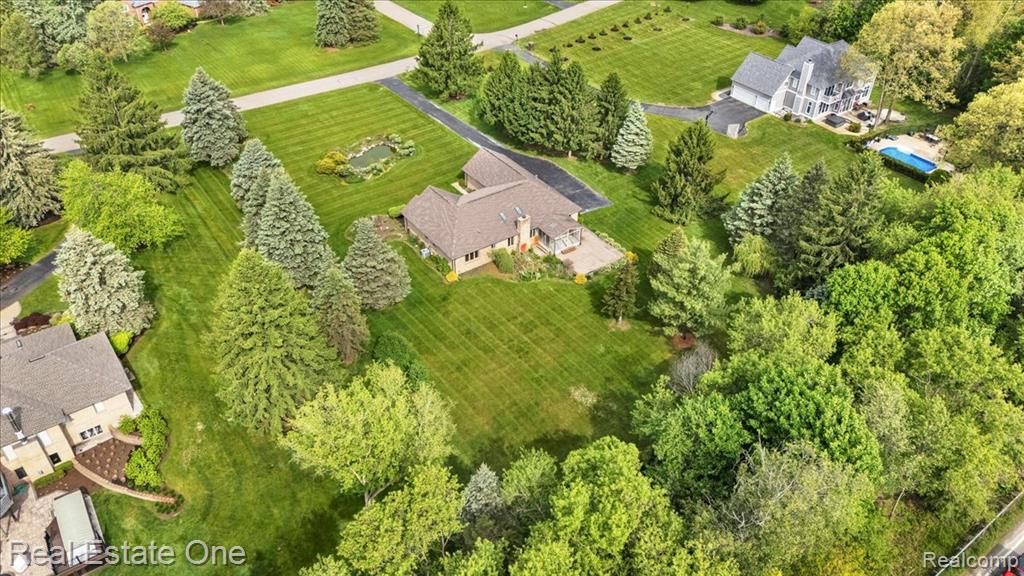 751 Bristol Lane, Clarkston, MI 48348 — Photo 38