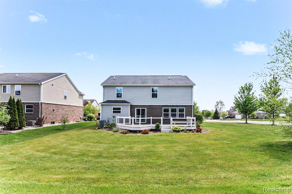 7558 Abigail Dr, Ypsilanti, MI 48198 — Photo 34