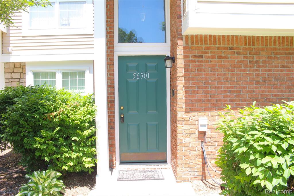 56501 Chesapeake Trail, 57, Utica, MI 48316 — Photo 4