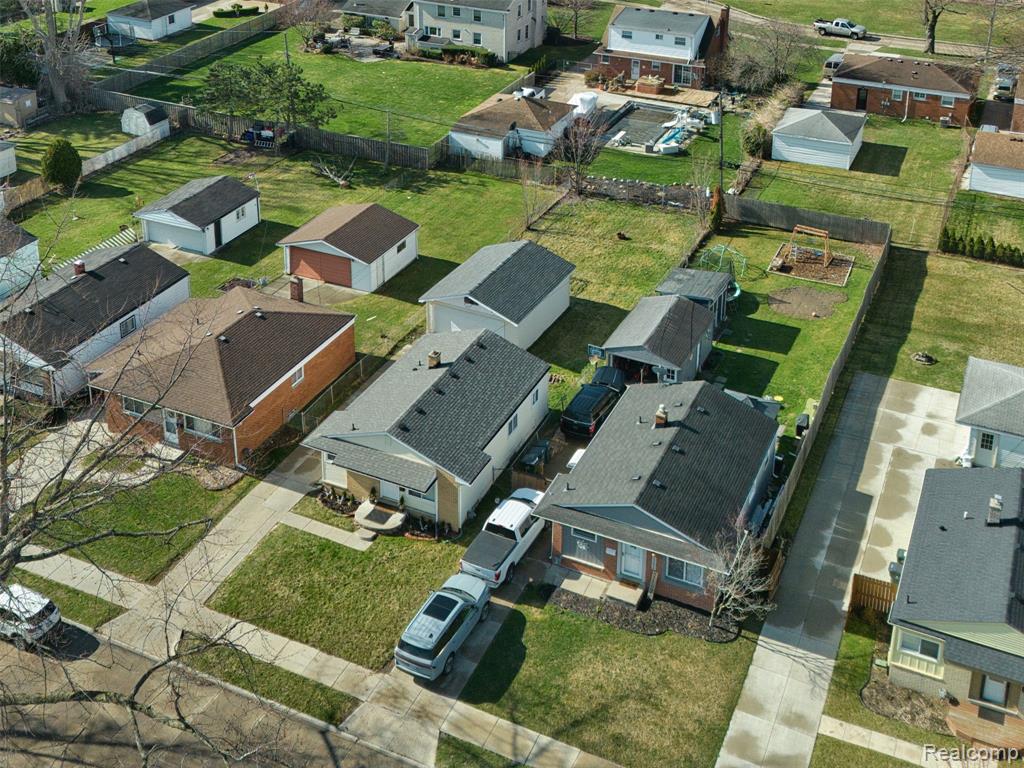 23008 Allor Street, Saint Clair Shores, MI 48082 — Photo 4