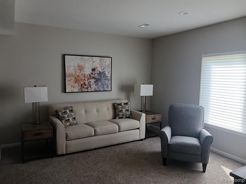 644 MILL POINTE Drive, Milford, MI 48381 — Photo 27
