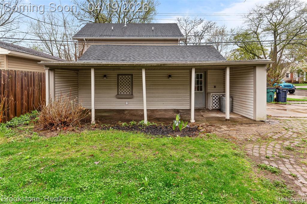 719 W 12 Mile Road, Royal Oak, MI 48073 — Photo 33