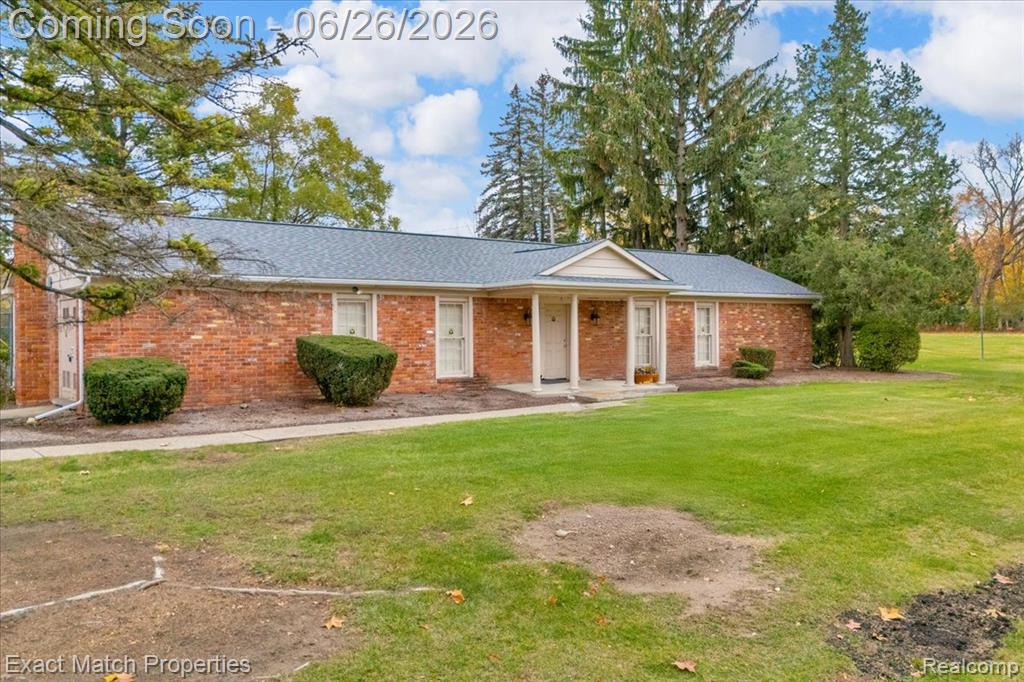 6737 Alderley Way, West Bloomfield, MI — Photo 64
