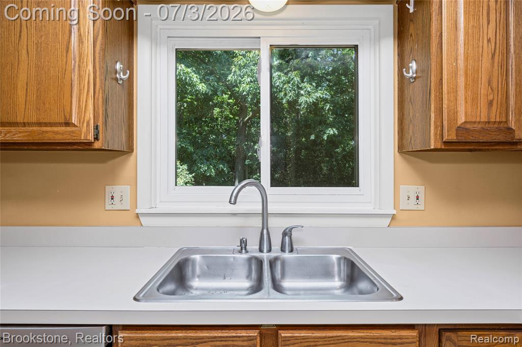 312 Burr Oak Drive, Ann Arbor, MI 48103 — Photo 12