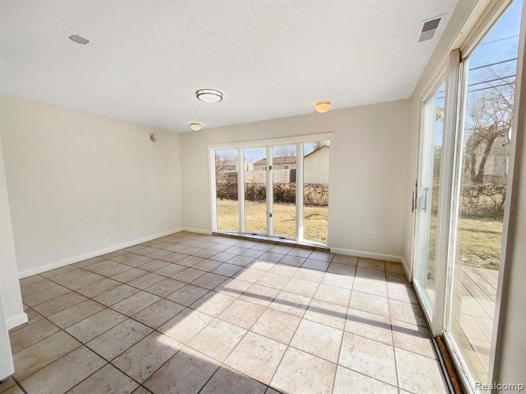 5309 WILLIAMS Street, Wayne, MI 48184 — Photo 13