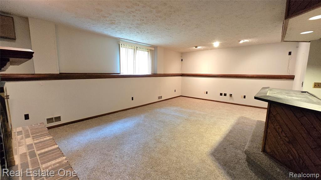 8950 Wise Road, Commerce Twp, MI 48382 — Photo 26