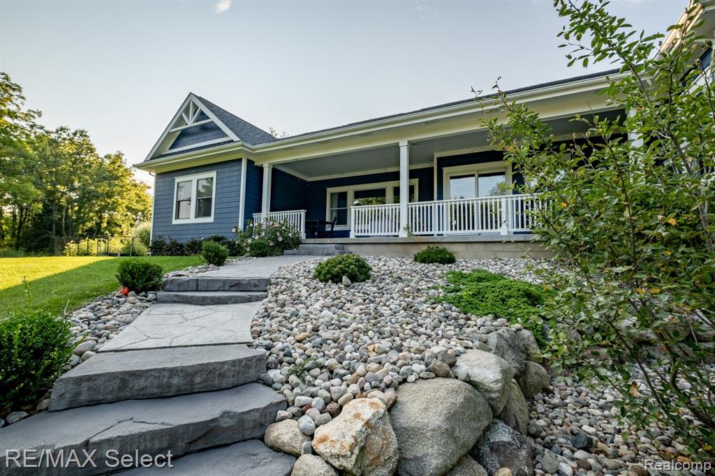 9388 MCMULLEN Circle, Fenton, MI 48430 — Photo 48