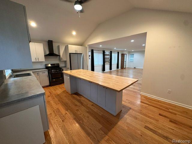 9025 GLASGOW Drive, White Lake, MI — Photo 41