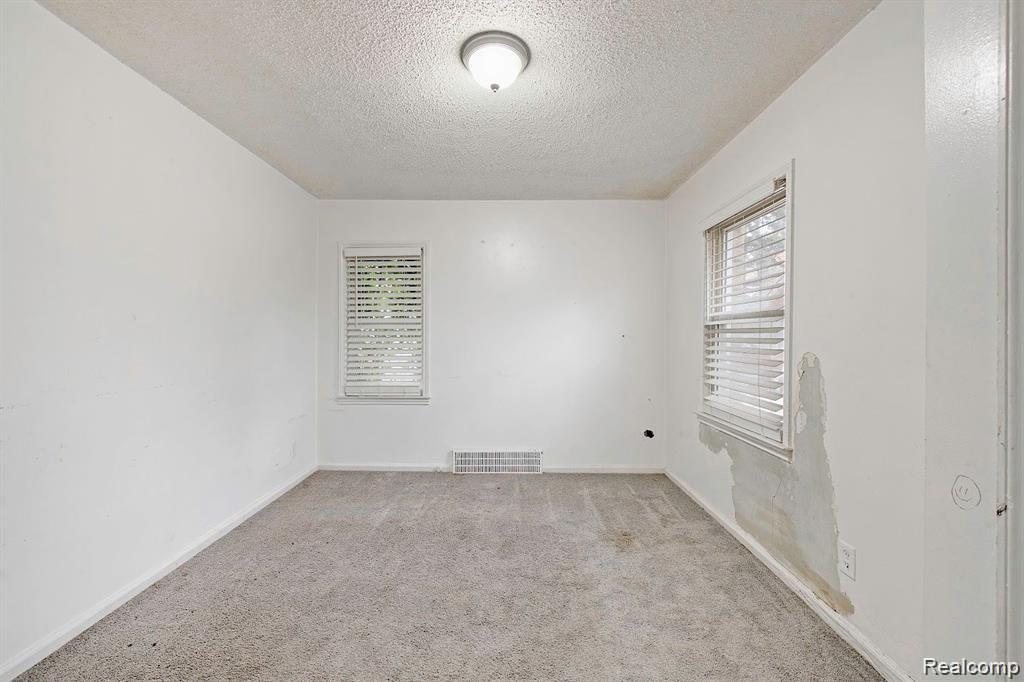 6849 Rosemont Avenue, Detroit, MI 48228 — Photo 17