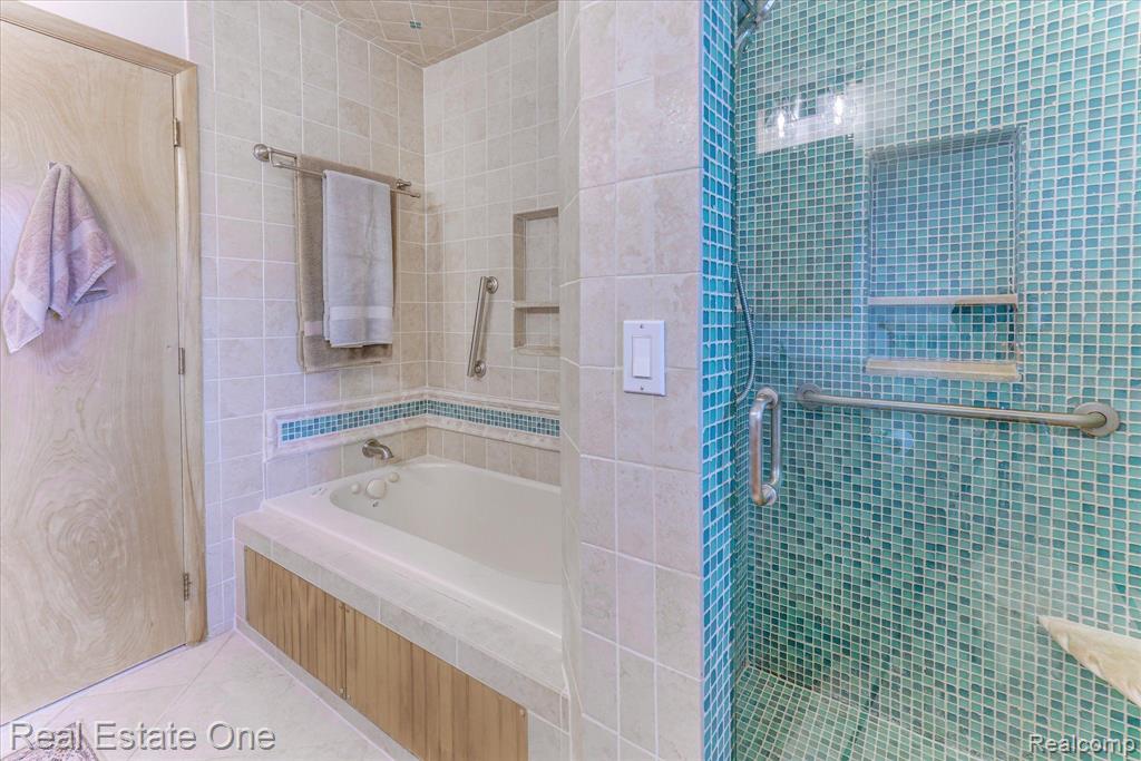 488 ORCHARDALE Drive, Rochester Hills, MI 48309 — Photo 54