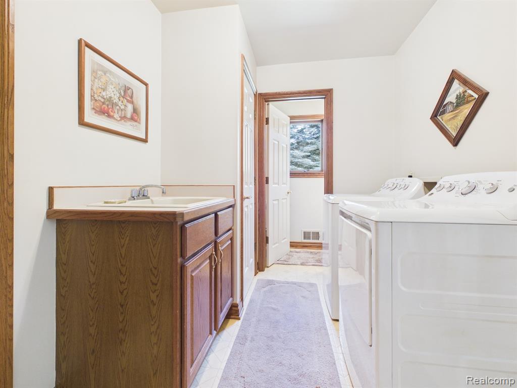 4133 Creeks Edge Drive, Metamora, MI 48455 — Photo 21