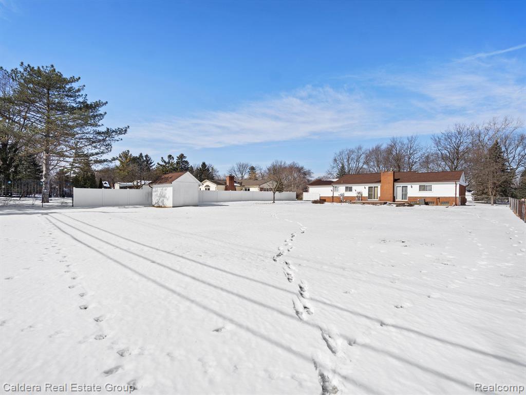 87 CARTER Drive, Troy, MI 48098 — Photo 29
