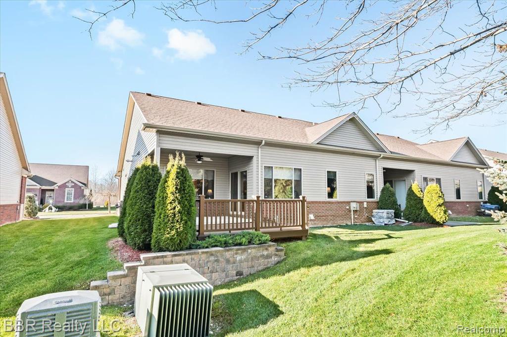 5933 PURPLE MARTIN Drive, South Rockwood, MI — Photo 22