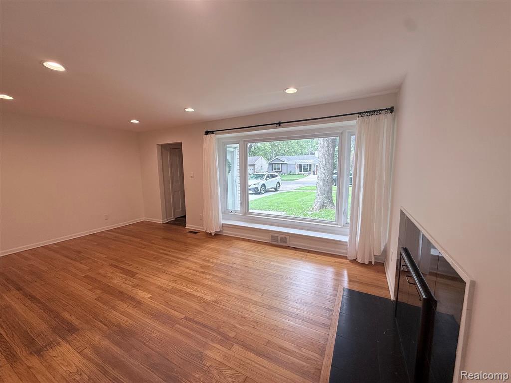 15708 Birwood Avenue, Beverly Hills, MI 48025 — Photo 5