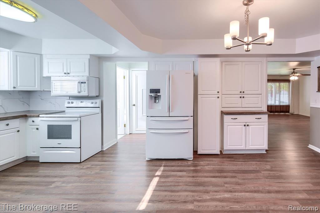 527 Amesbury Drive, Davison, MI 48423 — Photo 12