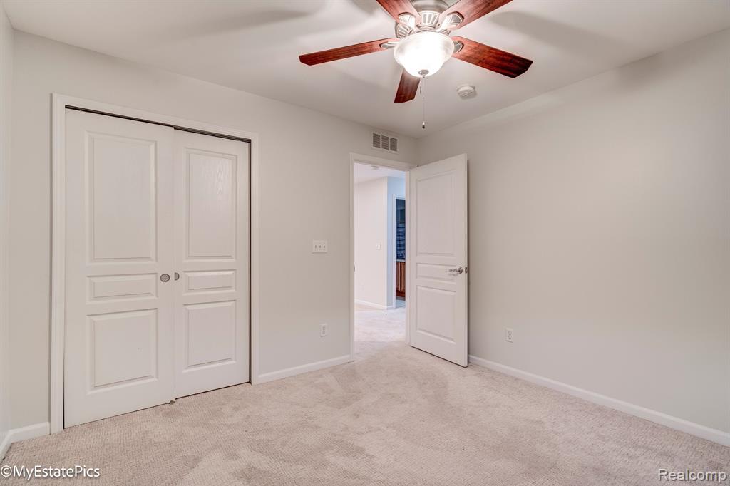 45101 BARTLETT Drive, Novi, MI — Photo 32