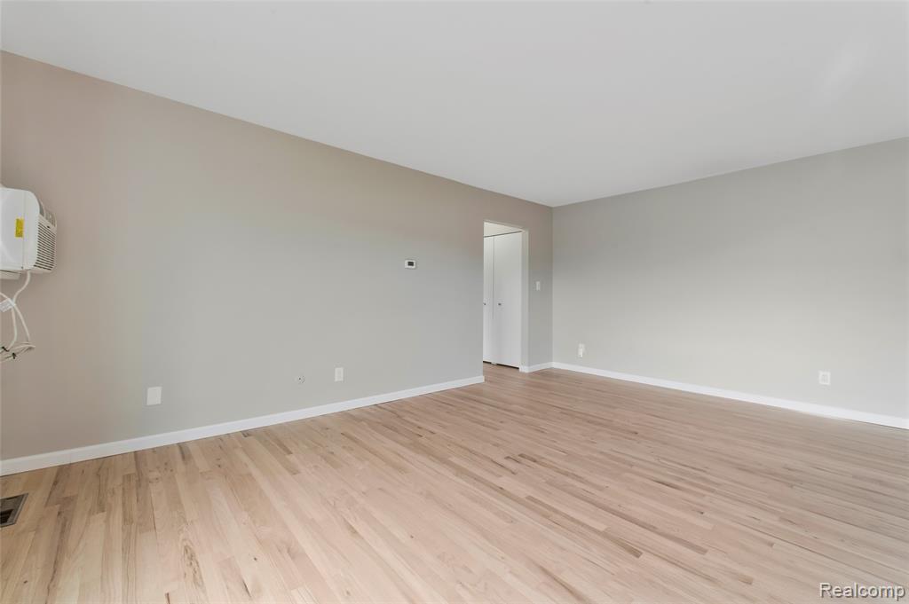 4820 Briarwood Avenue, 4, Royal Oak, MI 48073 — Photo 11