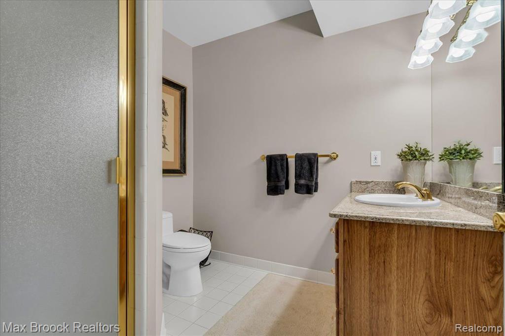 6462 W OAKS Drive, West Bloomfield, MI 48324 — Photo 46