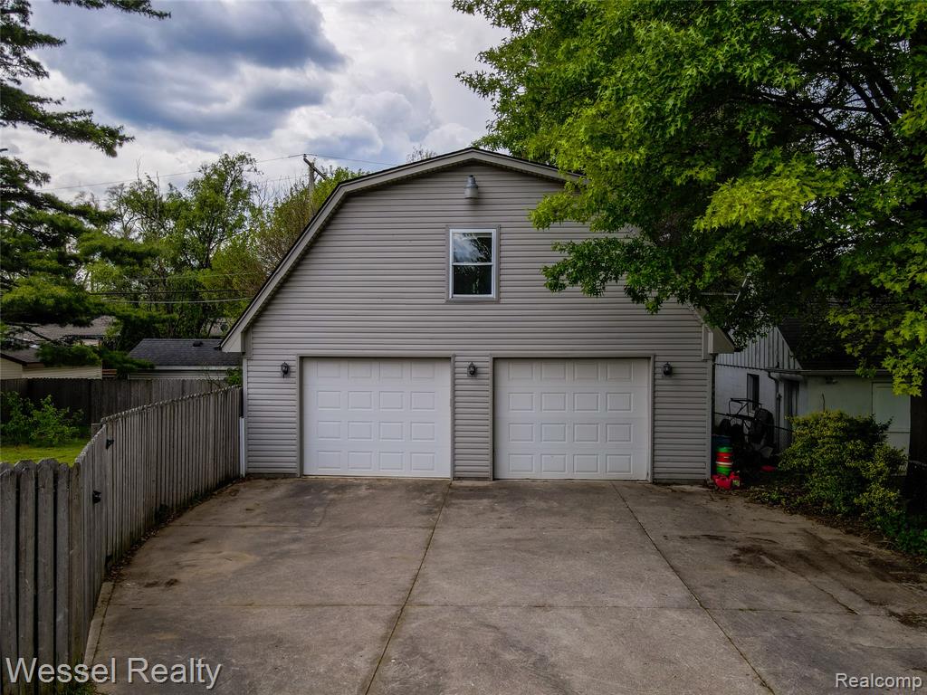 47437 BETTY Street, Shelby Twp, MI 48317 — Photo 5
