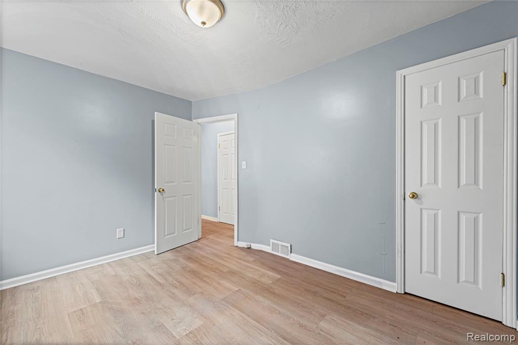 19478 Winthrop Street, Detroit, MI 48235 — Photo 14
